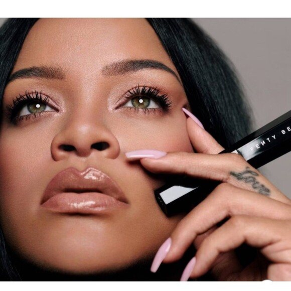 Fenty Beauty Hella Thicc
Volumizing Mascara NEW BIG SIZE - Picture 3 of 4